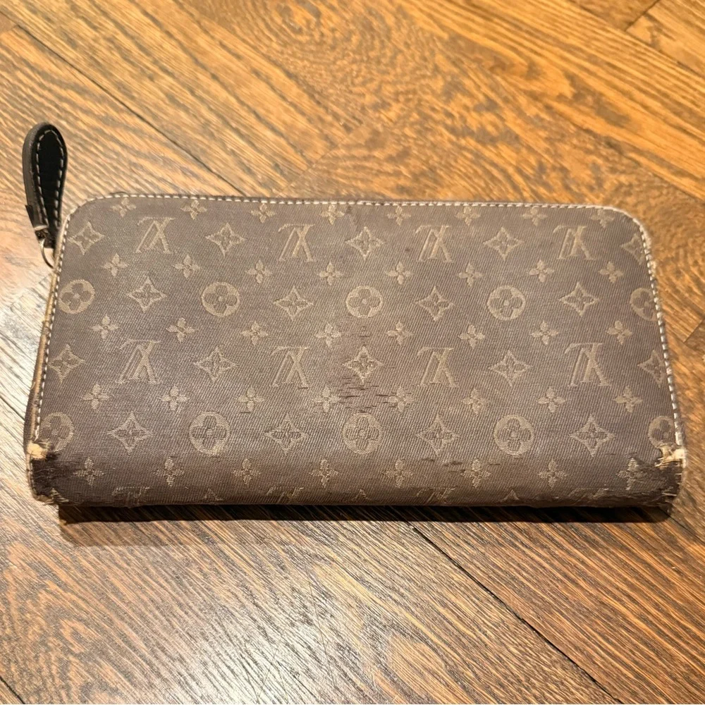 Louis Vuitton Classic Mini Lin Monogram Zipper Wallet